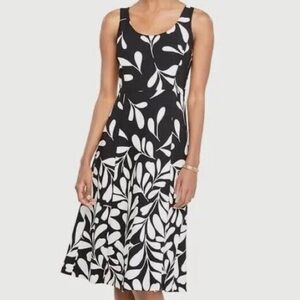 Ann Taylor | Leaf Patterned Dress, Size 00, NWT